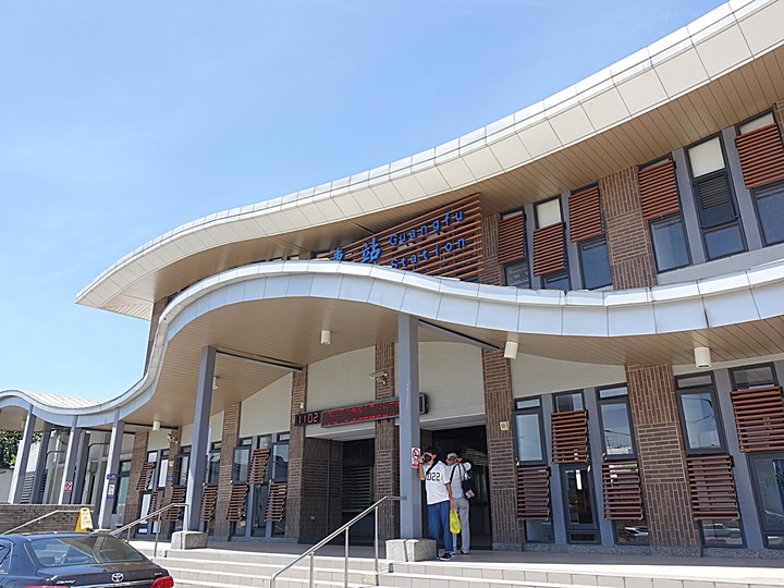 南花蓮火車站群,外掛花蓮旅遊服務中心 — 賞金針花快閃行之「鐵道旅行•幸福美好111」紀念章戳收集紀錄