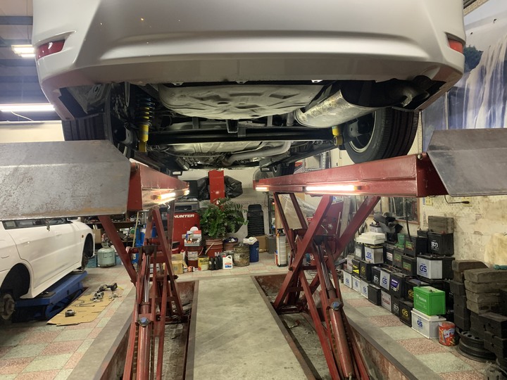 TOYOTA ALTIS 11代 BILSTIN 最後升級.......