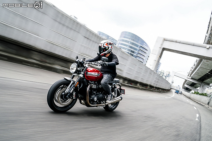 Triumph SPEED TWIN 1200 試駕|升級帶來更大動力 讓雙缸復古更美好