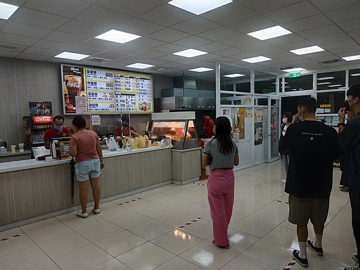 臺東境內火車站群，附掛TR9機車租賃站 — 「鐵道旅行•幸福美好111」紀念章戳收集紀錄 — 臺東兩天一夜鐵道快閃行旅 (二)