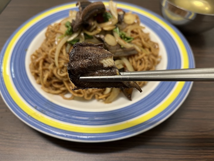 [食記] 嘉義鱔魚麵，台灣新北永和，香辣酸甜鍋氣十足乾炒鱔魚意麵！