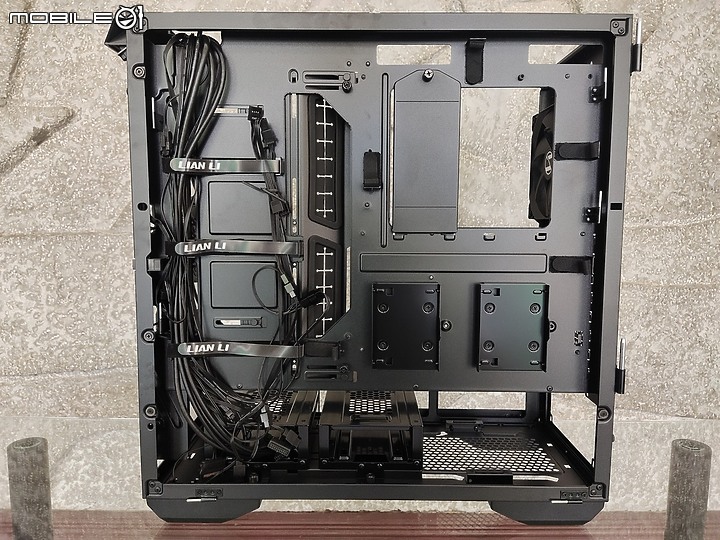 雞蛋糕爸爸之血淚開箱下集~ LIAN LI Lancool III RGB ~ Born to excel 生而卓越!!!