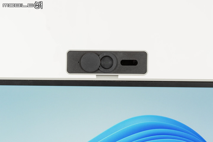 LG libero 自由機螢幕開箱試用 桌面/壁掛彈性配置的另類設計螢幕