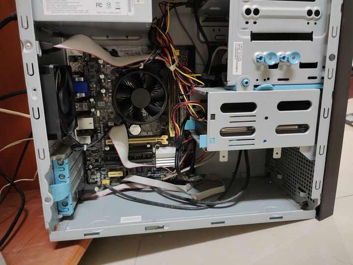 第一次自己加裝SSD到PC主機 有問題想請教