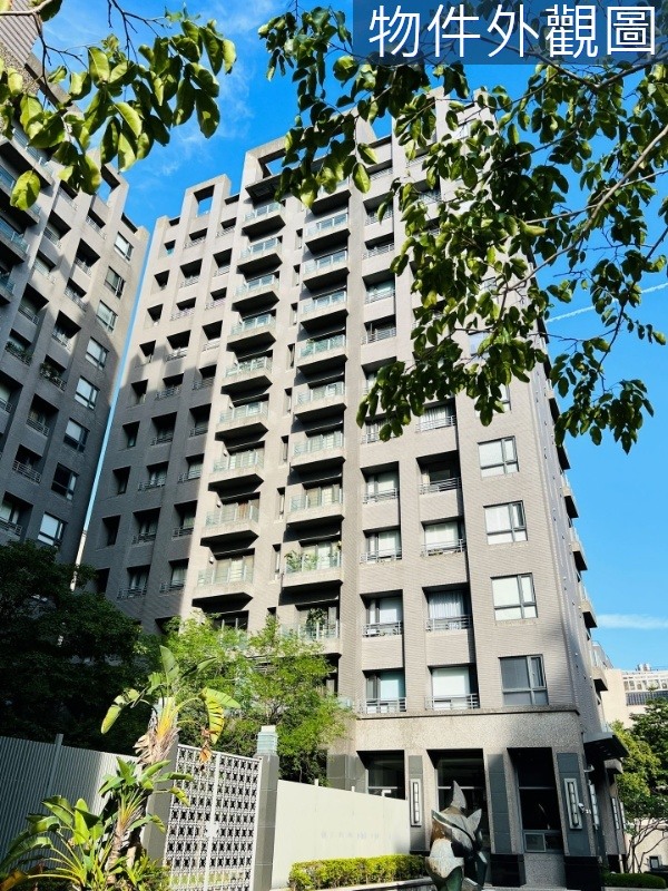 點我看大圖 高鐵坤山藏馥四房+B1雙平車