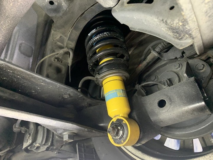 TOYOTA ALTIS 11代 BILSTIN 最後升級.......