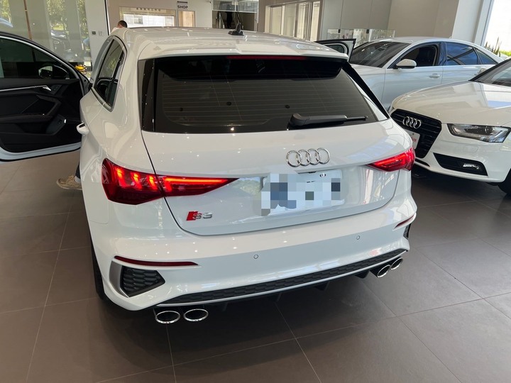 Audi S3 等待一年四個月終於交車