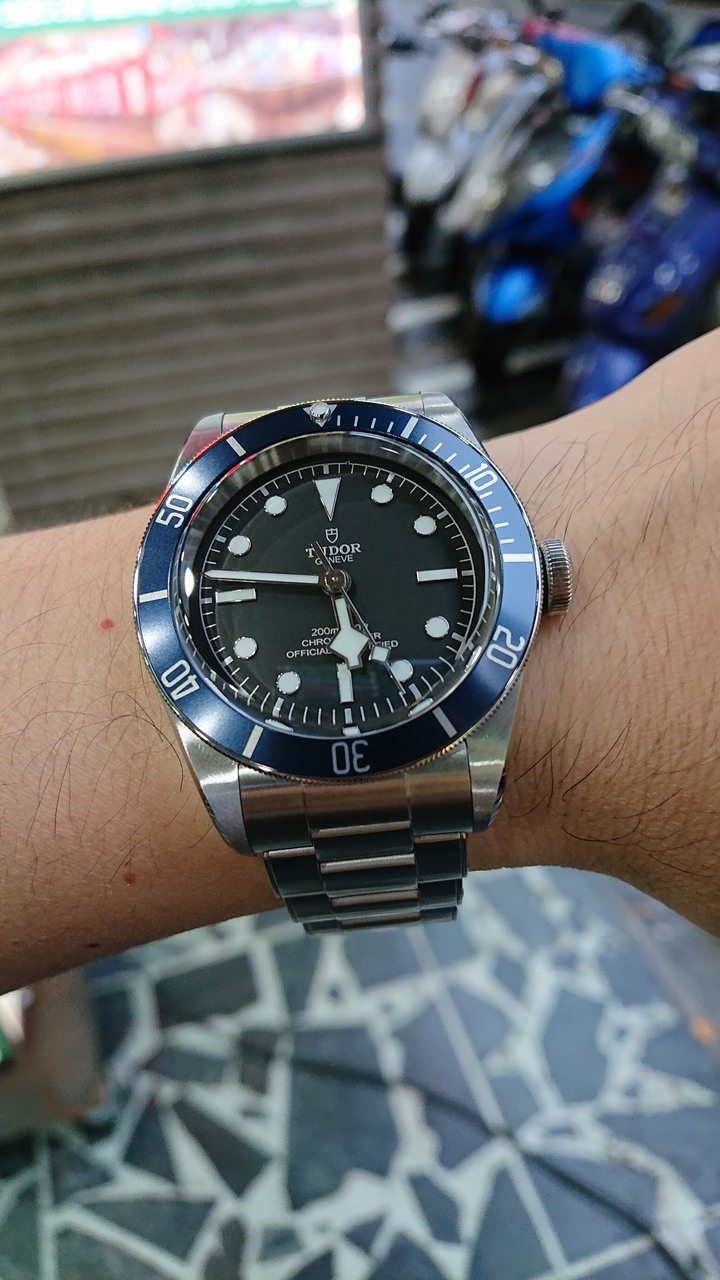 開箱:TUDOR BLACK BAY 藍鋁圈潛水錶 M79230B