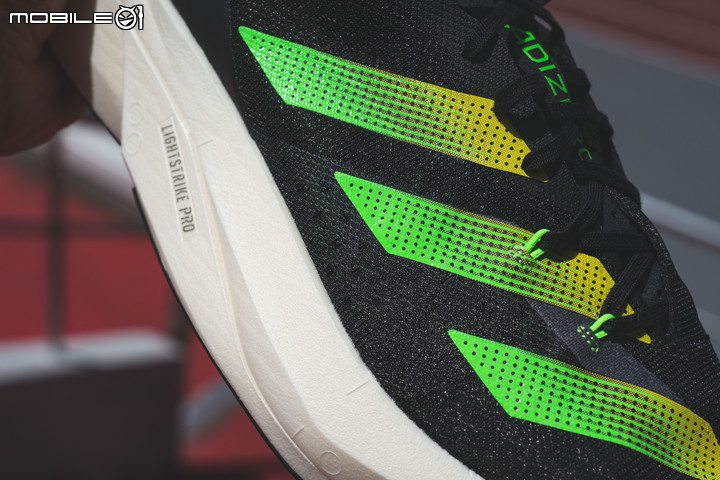 adidas Adizero Adios Pro 3評測報告|城市跑者也能駕馭的飆速感!