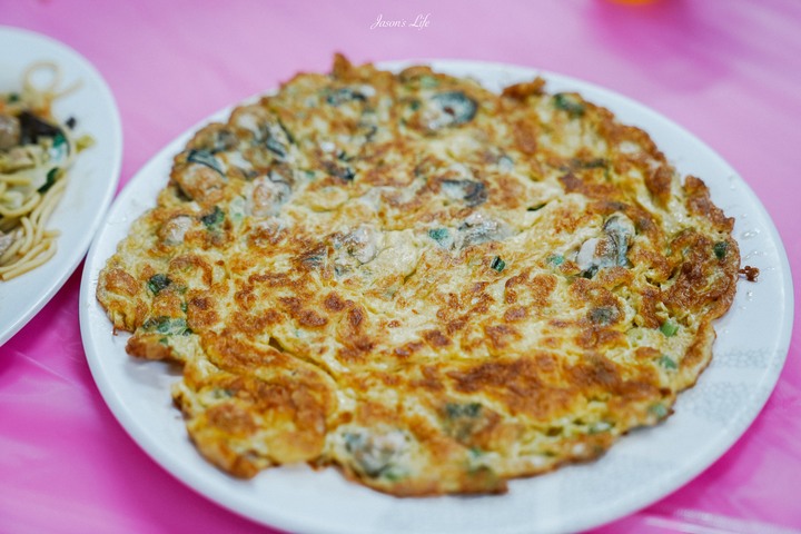 點我看大圖 【屏東恆春│美食】阿興生魚片。來墾丁必吃後壁湖新鮮生魚片,一片只要5元,適合團體用餐