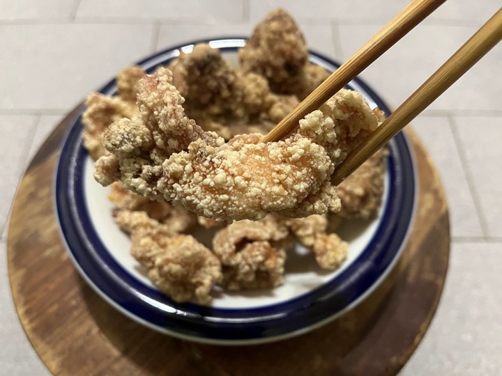 [食記] 238香酥炸雞老店，台灣新北新莊，熱騰騰香酥無骨雞塊及三角骨！