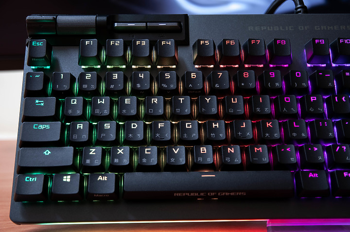 點我看大圖 「ROG Strix Flare II Animate」 - 無良推坑開箱文。