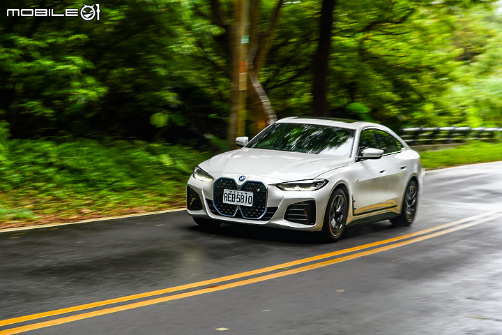 BMW i4 eDrive40 試駕 │ 這是電動車迷的福音,卻少了令人回眸的餘韻!