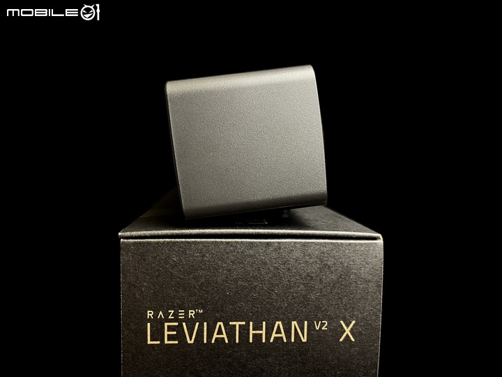[開箱] 小巧花俏 雷蛇 Leviathan V2 X PC Gaming Soundbar