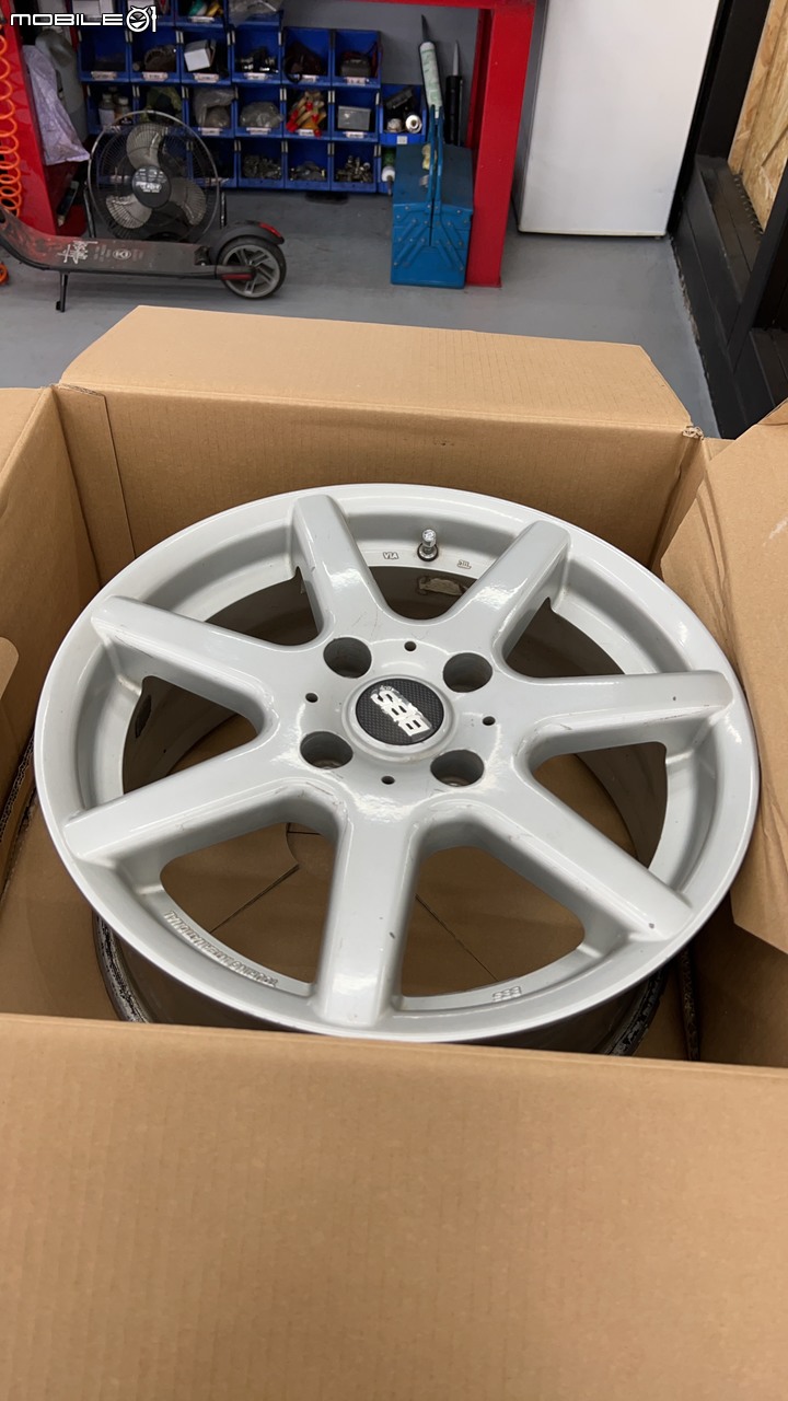 Nissan Tiiida 更換鋁圈