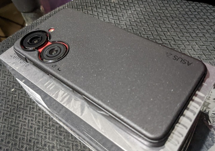 Zenfone 9 澄日紅入手小感