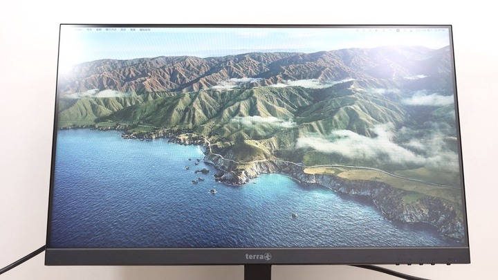 點我看大圖 三千以內驚人,24吋75Hz的平價螢幕 terra LED 2427W