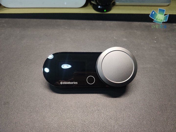【小宅開箱】電競耳機也能享受音質～SteelSeries Arctis nova pro 耳機開箱