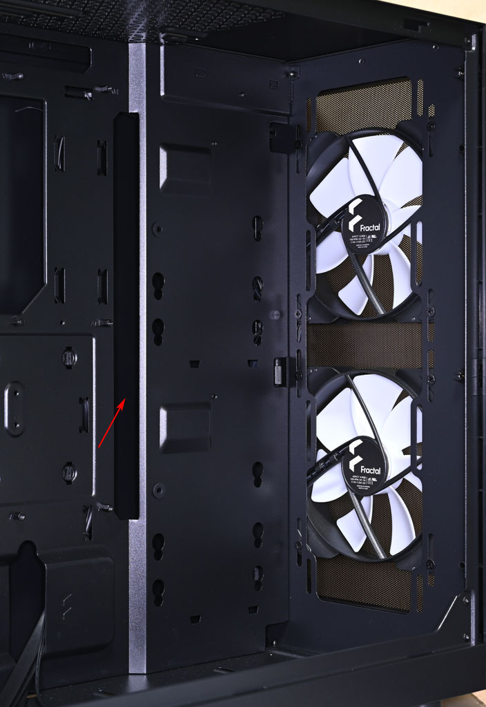 Fractal Design Focus 2機殼開箱