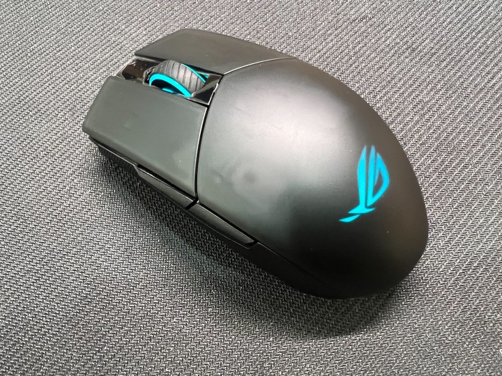 開箱趣 - ROG Impact II Wireless 無線電競滑鼠