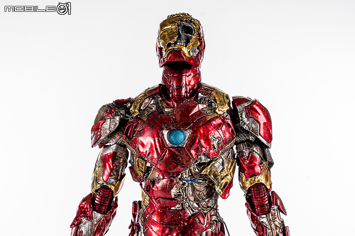 Hot Toys《蜘蛛人：離家日》鋼鐵人幻象開箱 │「爛」出經典！