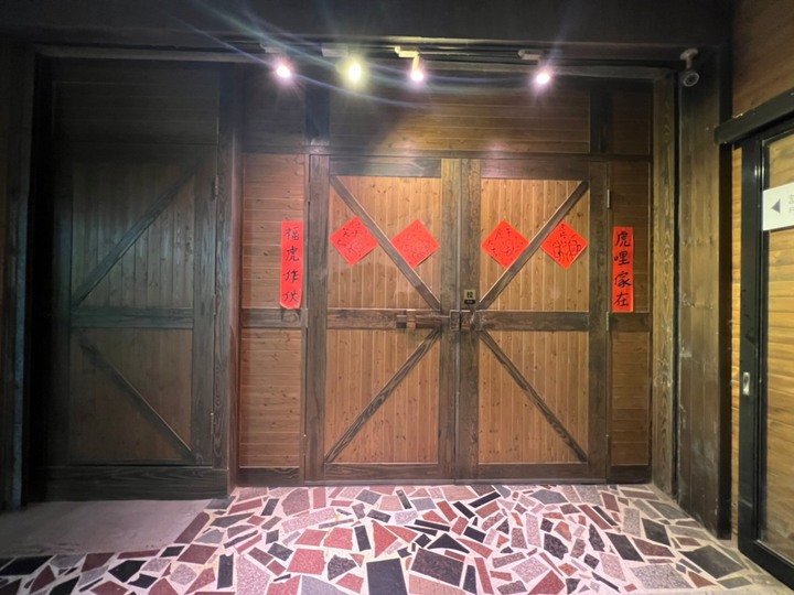 【餐桌店家開箱】北部實木餐桌懶人包，台北6家知名餐桌PTT及Mobile01網友推薦比較介紹