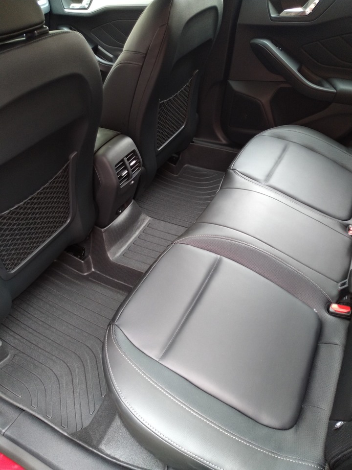 『開箱』2022 Ford Focus MK4 5D EcoBoost 182 Lv2超質型 紅色