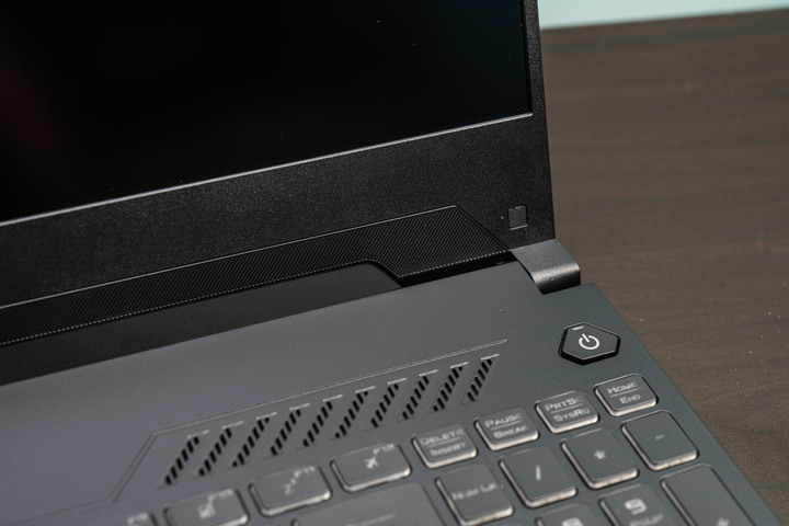 令人意外的低調超值選,ASUS TUF Gaming A15 FA507RM
