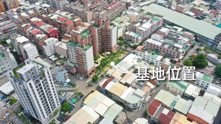 點我看大圖 New 潭子【相品 家福5】鄰近14期 走路到公園 雙語學區機能宅 電梯別墅 空拍分享