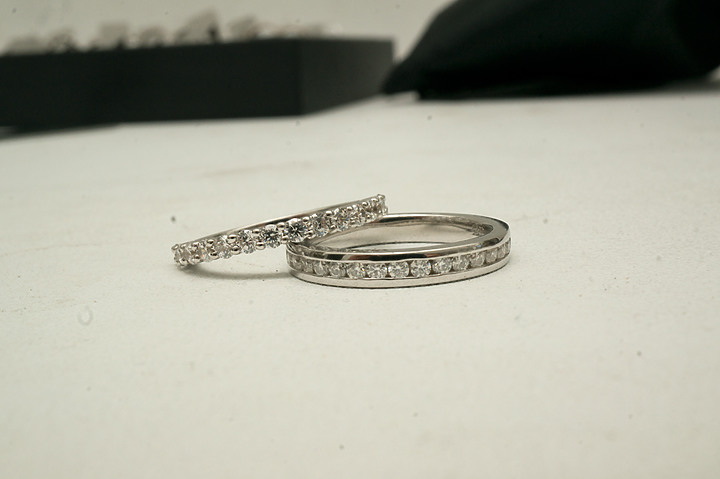 想和前輩們請教關於飾品攝影的器材規格問題