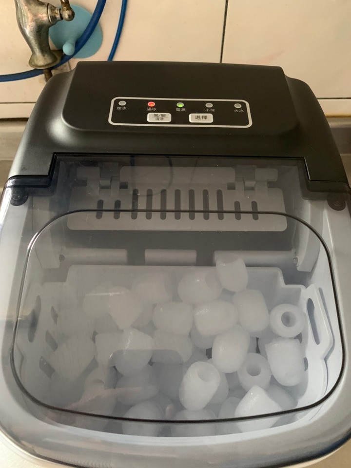 康馳製冰機 KIM1220SS體積比較小重量比較輕~適合帶出場!