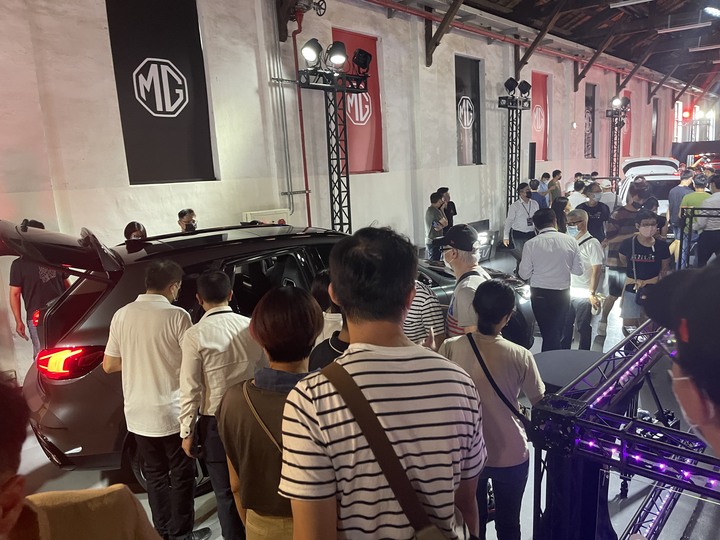 點我看大圖 突如其來的市場級距破壞者。MG HS賞車分享與購車分析,該買油電PHEV還是汽油款呢?