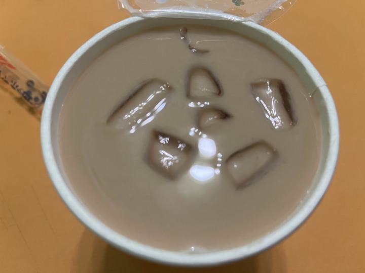 [食記] 永宸早餐，台灣基隆中正，獨特又可口的青醬蛋餅和飛魚卵蛋餅