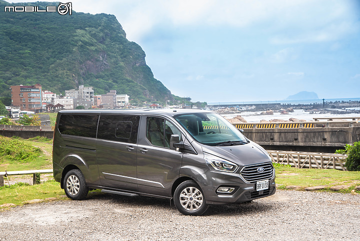 Ford Tourneo Custom八座豪華型試駕|新年式選擇更豐富,商務、家用兩相宜!