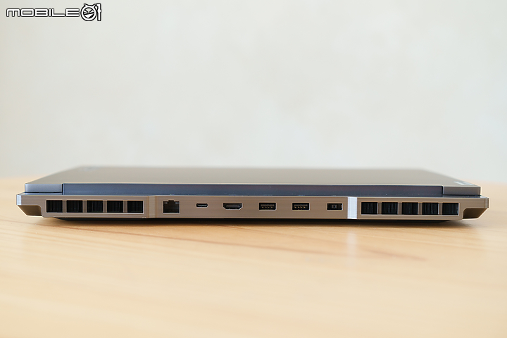 Lenovo Legion 7i Gen7 實測報告|突破效能深度的軍團王者!