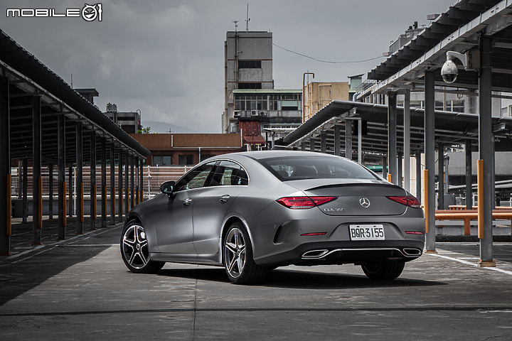 Mercedes-Benz CLS 350 小改款試駕|風華絕代的轎跑先驅