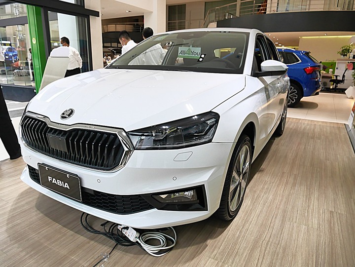 ŠKODA OCTAVIA COMBI 1.0TSI e-TEC 15,000km保養全紀錄,巧遇【ŠKODA x Rakuten Monkeys 樂天桃猿一日店長】台北場