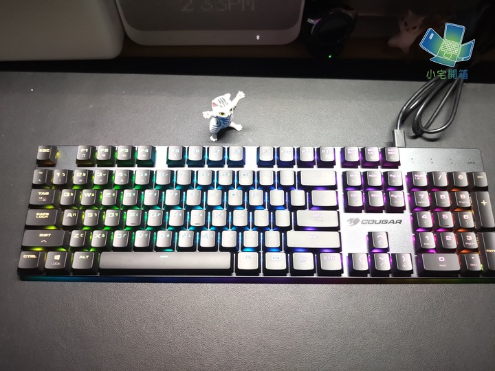 【小宅開箱】不一樣的矮軸！輕巧快速的COUGAR 光學機械軸電競鍵盤開箱體驗