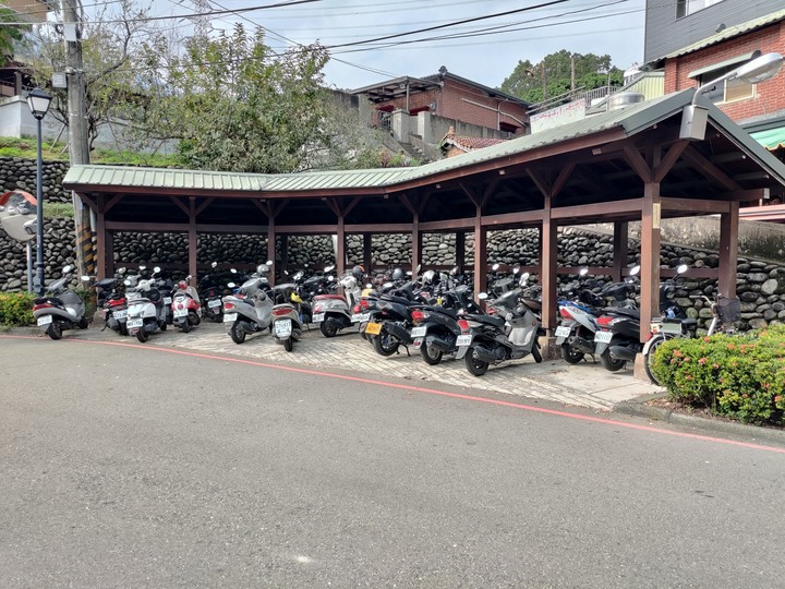 TIGRA開箱 違和感滿滿的一台車