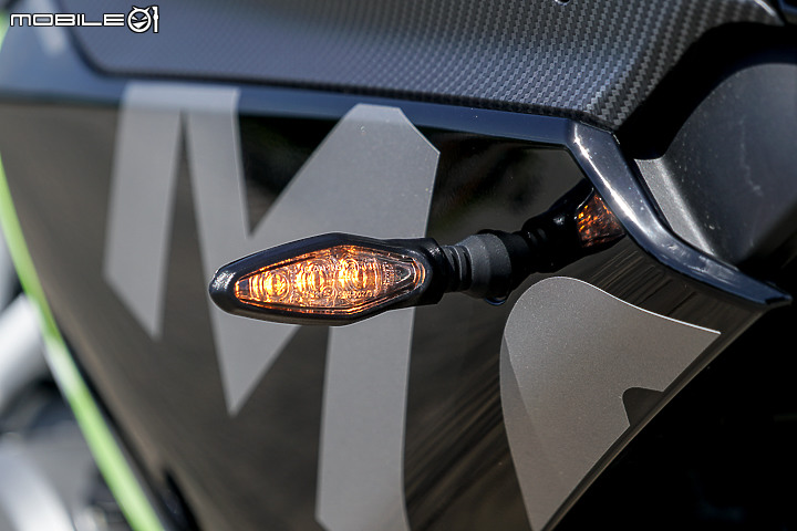 CFMOTO 300SR 試駕|操控中規中矩 配備相對超值