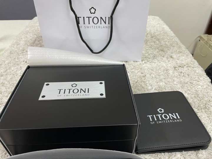 TITONI SEASCOPER 600 彩虹圈 簡單開箱分享