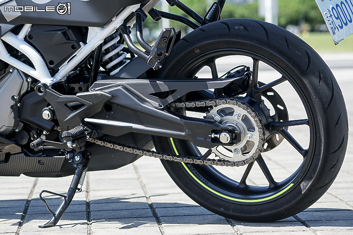 CFMOTO 300SR 試駕|操控中規中矩 配備相對超值