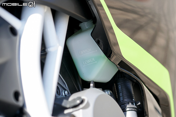 CFMOTO 300SR 試駕|操控中規中矩 配備相對超值