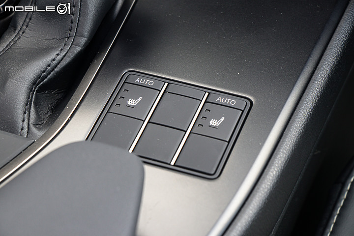 Lexus UX 250h 新年式試駕|影音系統再升級,發揮最強親和力!