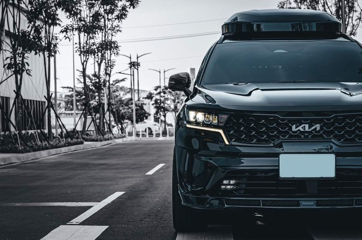 KIA SORENTO BLACK LINE