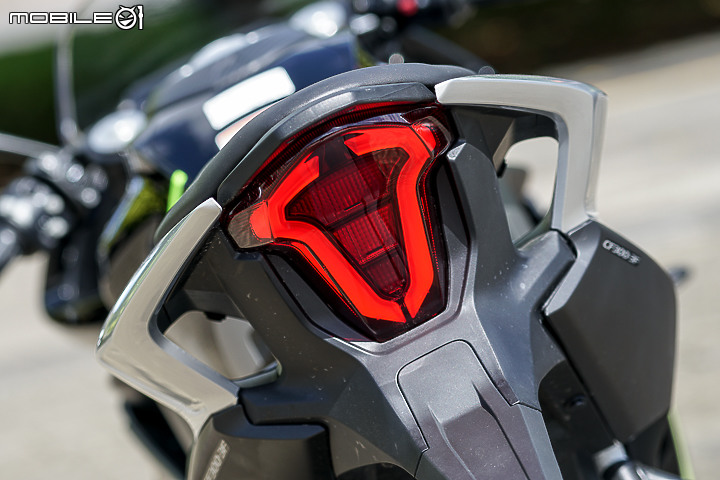 CFMOTO 300SR 試駕|操控中規中矩 配備相對超值