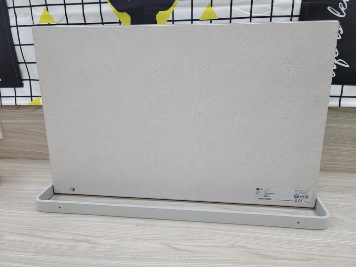 可掛可立 LG Libero 27BQ70QC簡單開箱