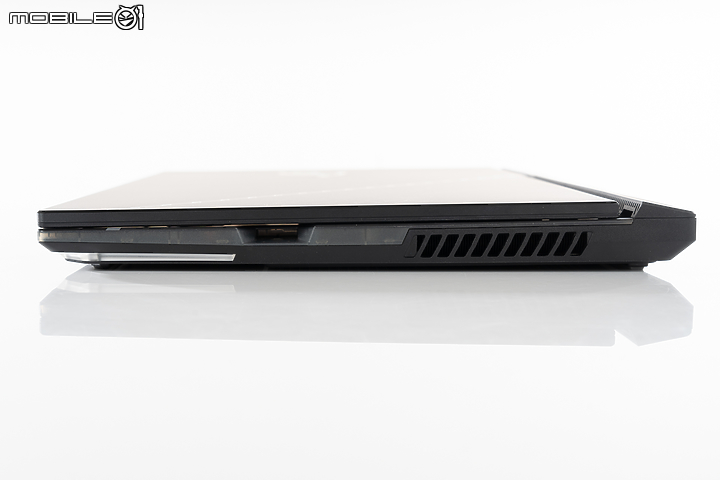ROG Strix SCAR 17 SE G733 測試報告|為極致電競效能而生!