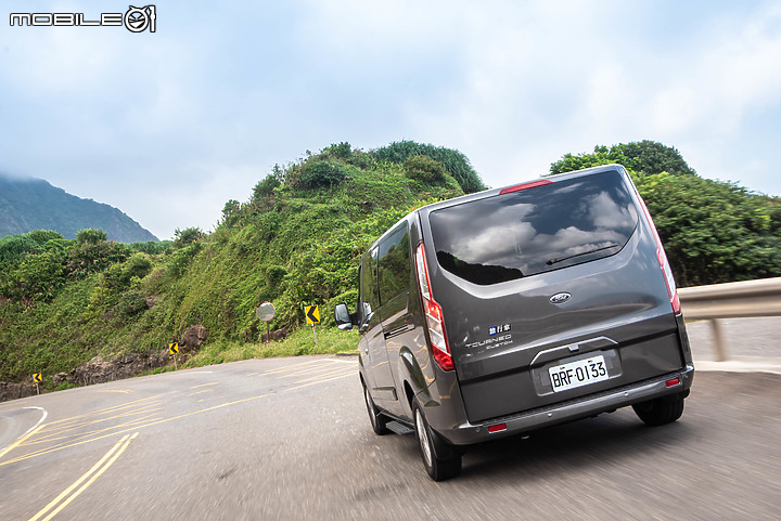 Ford Tourneo Custom八座豪華型試駕|新年式選擇更豐富,商務、家用兩相宜!
