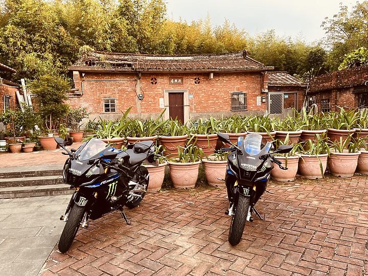 Yamaha Monster版R15v4M總代理開箱